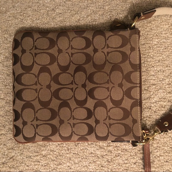 Coach crossbody purse - Picture 3 of 3